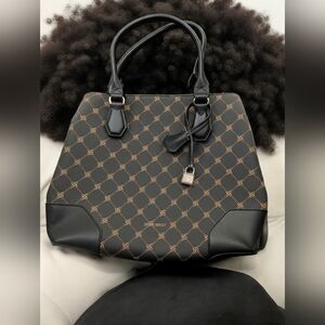 Nine West Elegant Black and Tan Tote